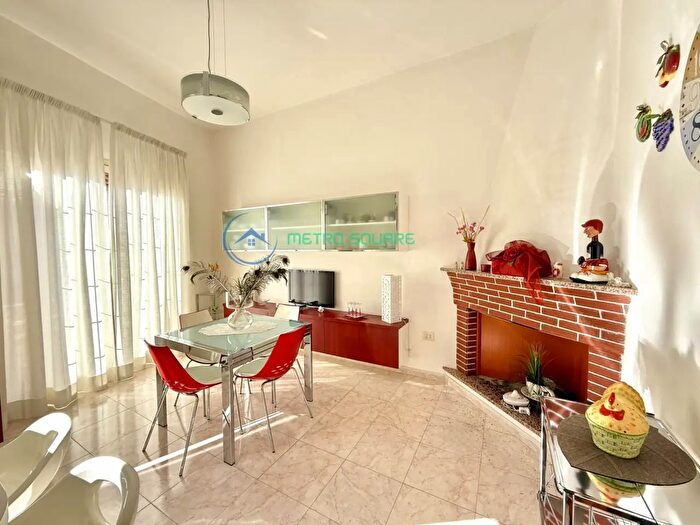 Casa con 7 locali in vendita in Via Manno, Guspini