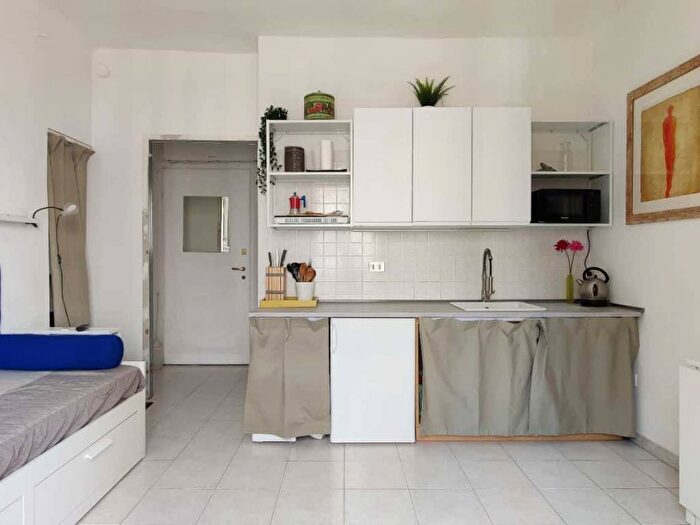 Appartamento monolocale in affitto in Viale Bligny, Bocconi, Milano