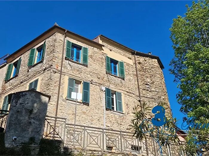 Appartamento con 5 locali in vendita in Piazza Ferrari Favara, Ortovero