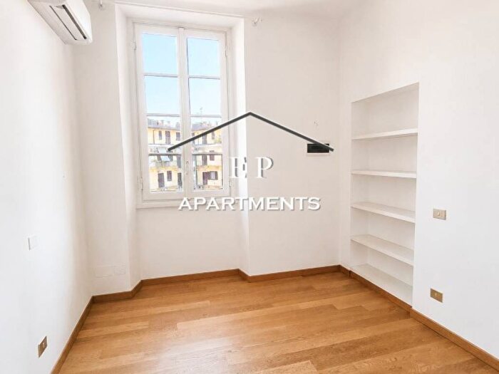 Appartamento trilocale in affitto in Porta Romana Medaglie d'Oro, Milano