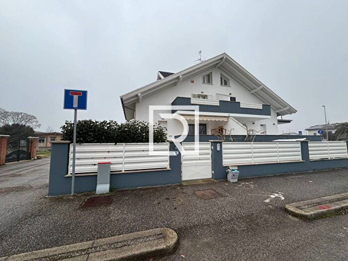 Casa con 6 locali in affitto in Castiglione Villa Inferno Montaletto, Cervia