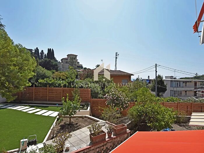 Appartamento trilocale in vendita in Via Privata Ellena, Sanremo