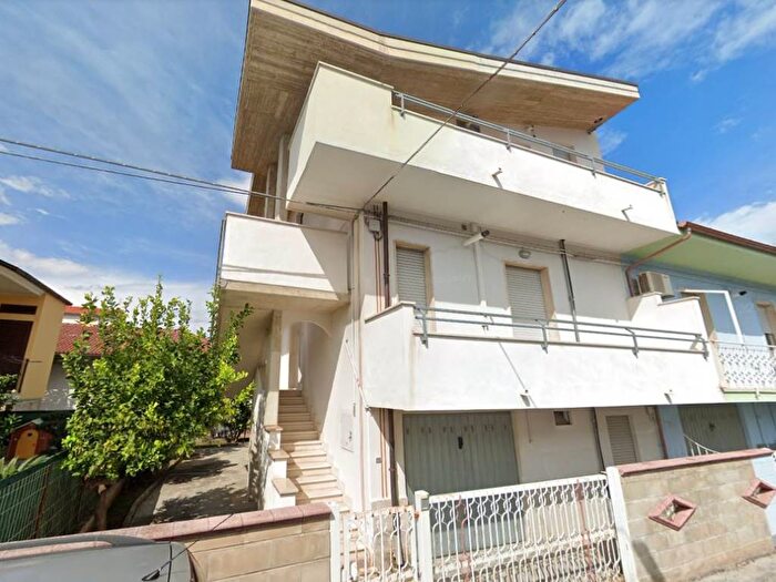 Appartamento trilocale in affitto in Via Liri, Santa Filomena, Montesilvano