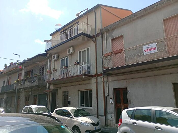 Casa con 7 locali in vendita in Via Carmine, Randazzo
