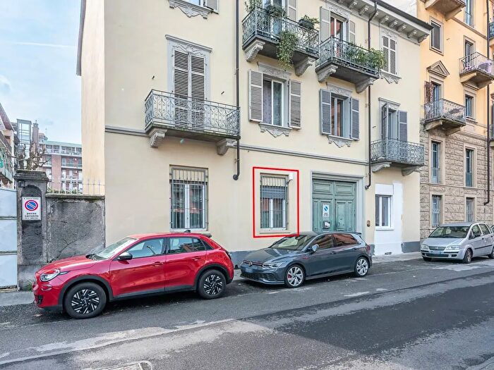 Appartamento bilocale in vendita in Via Varallo, Torino