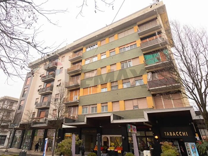 Appartamento quadrilocale in vendita in Viale G Matteotti, Salsomaggiore Terme