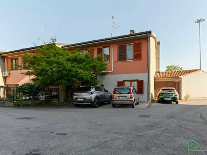 Casa con 6 locali in vendita in Via San Grato, Lodi