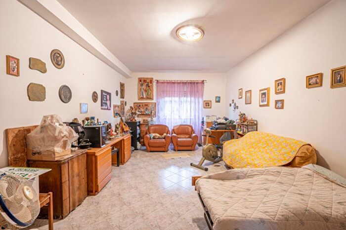 Appartamento quadrilocale in vendita in Via Tribiano, Roma