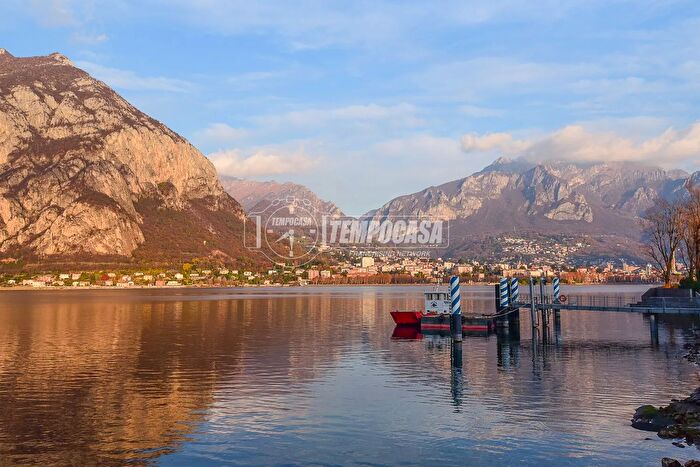 Appartamento quadrilocale in vendita in Via Bovara, Valmadrera