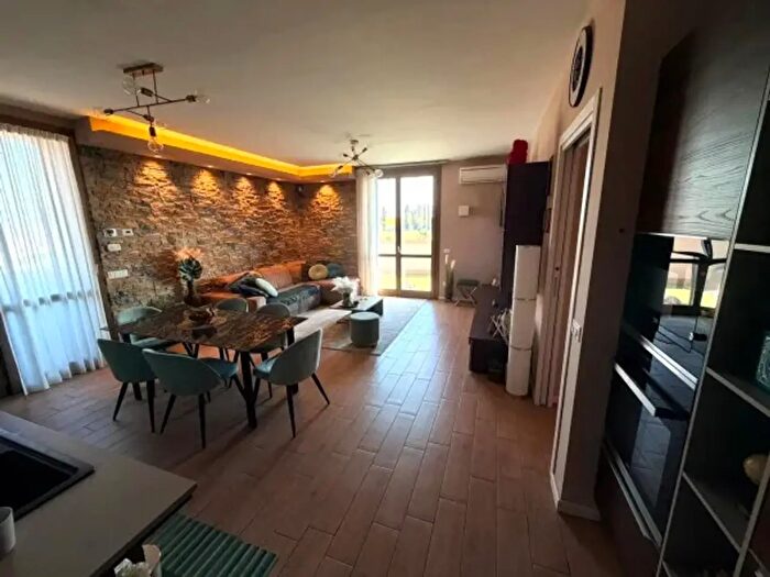 Appartamento trilocale in vendita in Via Gioacchino Rossini, Borgo San Giovanni