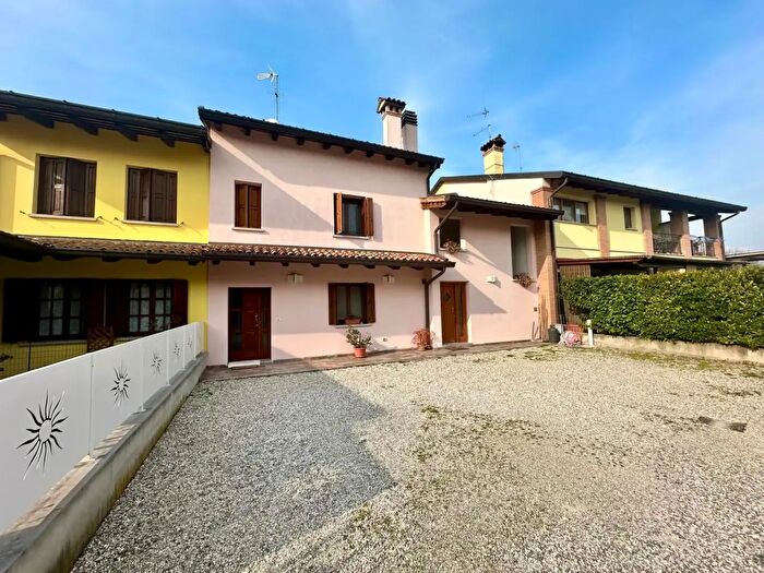 Casa con 5 locali in vendita in Trivignano Udinese