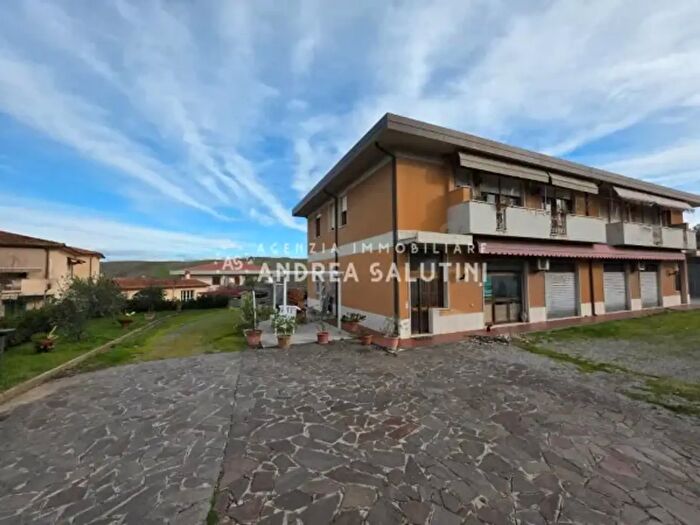 Appartamento con 6 locali in vendita in Via del Commercio Sud, Casciana Terme Lari