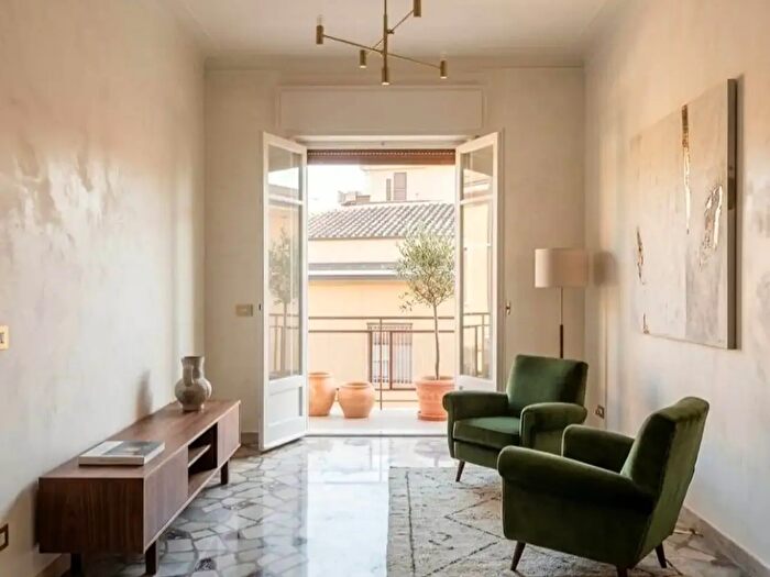 Appartamento trilocale in vendita in Via del Caravaggio, Catania