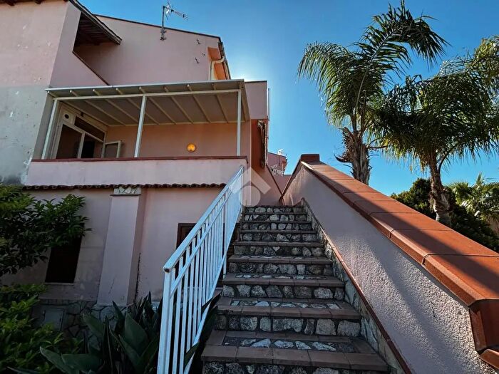 Casa trilocale in vendita in Via Chiesazza Sperone XVIII, Altavilla Milicia