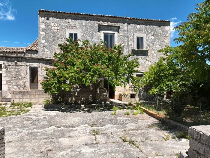 Casa con 5 locali in vendita in Via Gianforma Margione, Modica