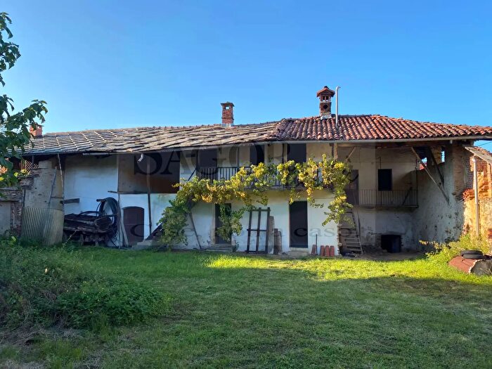 Casa quadrilocale in vendita in Strada Pedaggio, Bricherasio