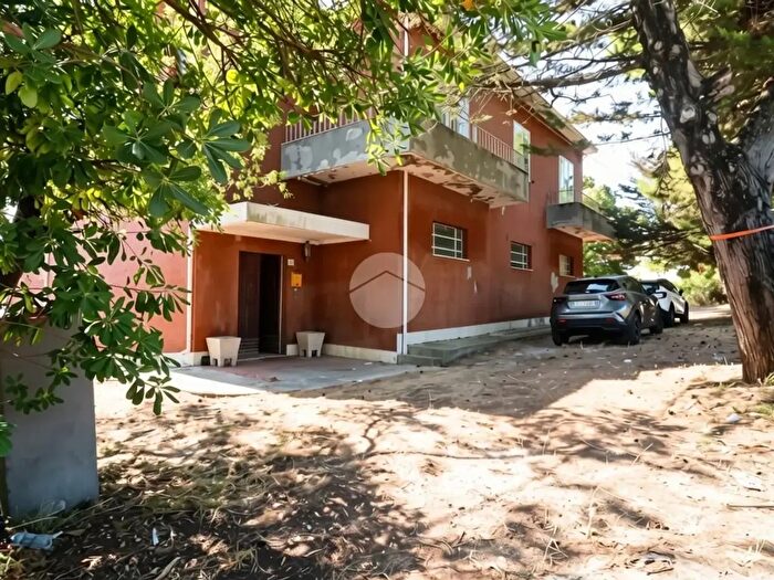 Casa con 6 locali in vendita in Via Aldo Moro, Pianella
