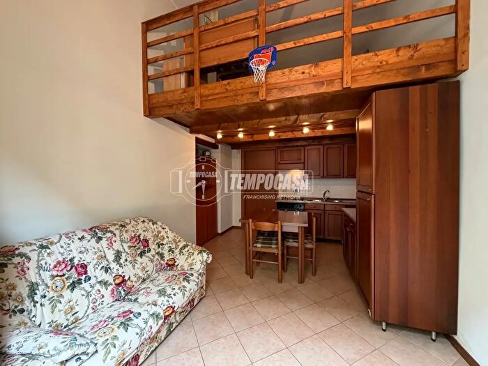 Appartamento trilocale in vendita in Via Pralungo, Torino