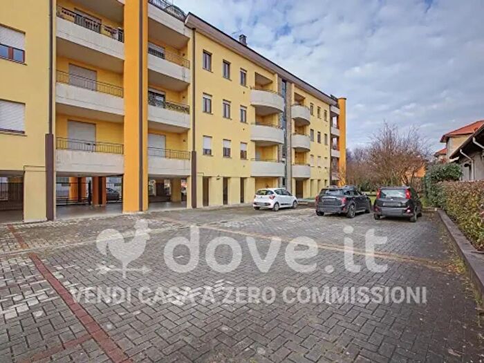 Appartamento trilocale in vendita in Via Magenta, Busto Arsizio