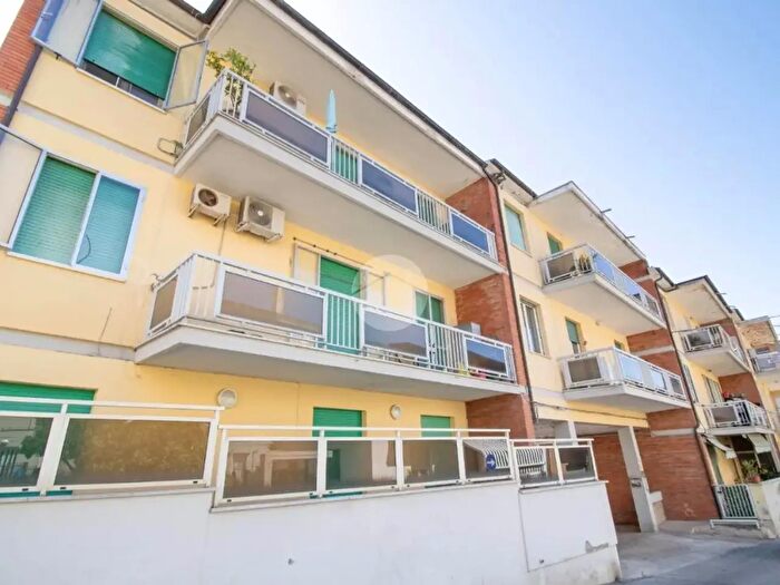 Appartamento trilocale in vendita in Via del Giglio, Vasto