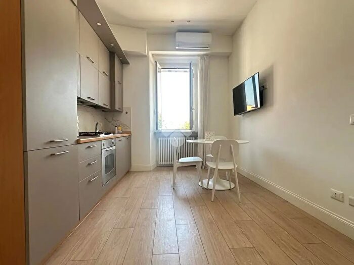 Appartamento bilocale in affitto in Via Marghera, Milano