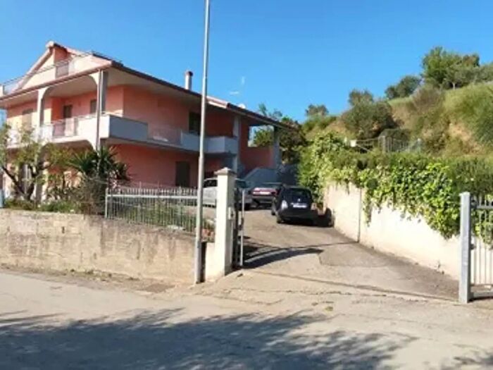 Appartamento con 5 locali in vendita in Via Santa Barbara b, Ascea