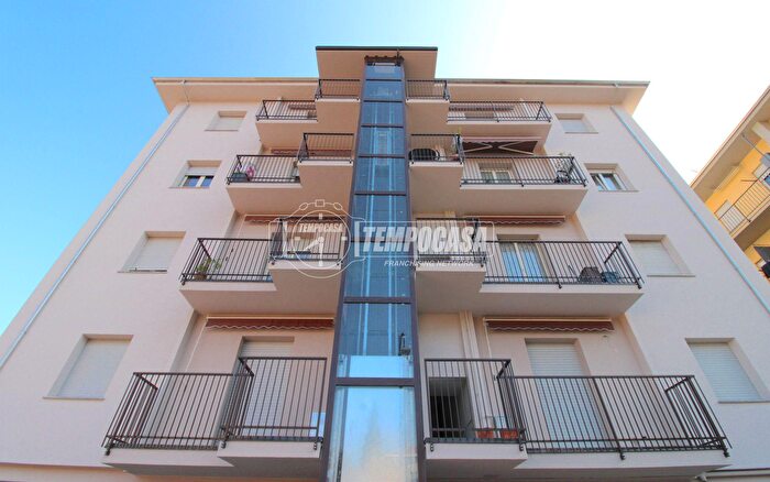 Appartamento quadrilocale in vendita in Vicolo a Michelotti, Mondovi