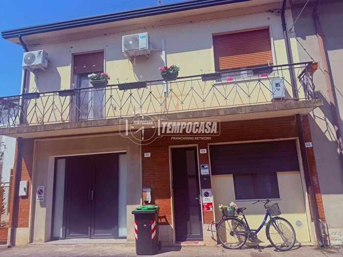 Appartamento bilocale in vendita in Via T Telloli, Codigoro