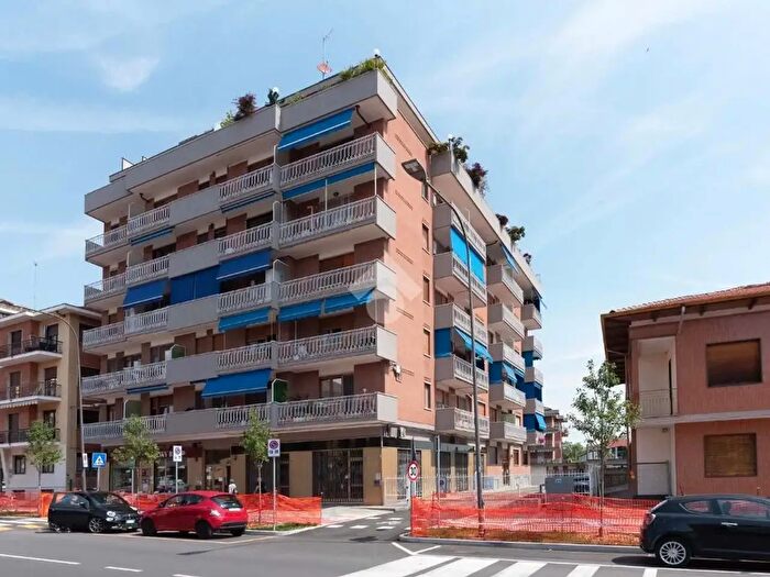 Appartamento trilocale in vendita in Corso Nazioni Unite, Cirie'