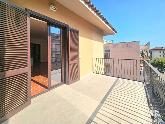Appartamento trilocale in affitto in Via Gioacchino Rossini, Centro, Formia