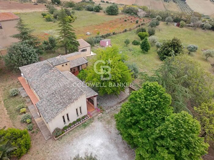 Casa con 6 locali in vendita in Via Gelone, Caltagirone