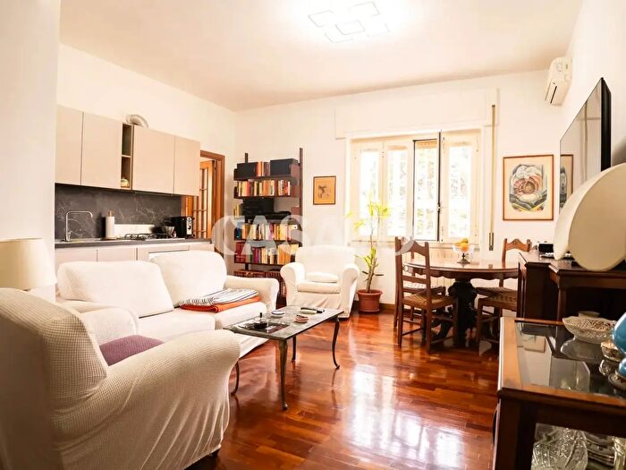 Appartamento trilocale in vendita in Via Alessandro Manzoni a, Napoli