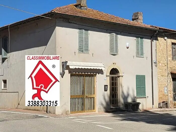 Casa con 12 locali in vendita in Perugia