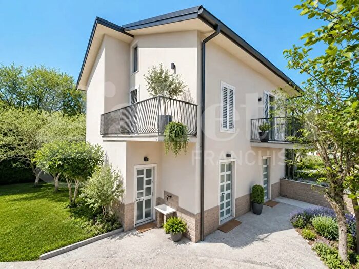 Casa quadrilocale in vendita in Casafredda, Teano