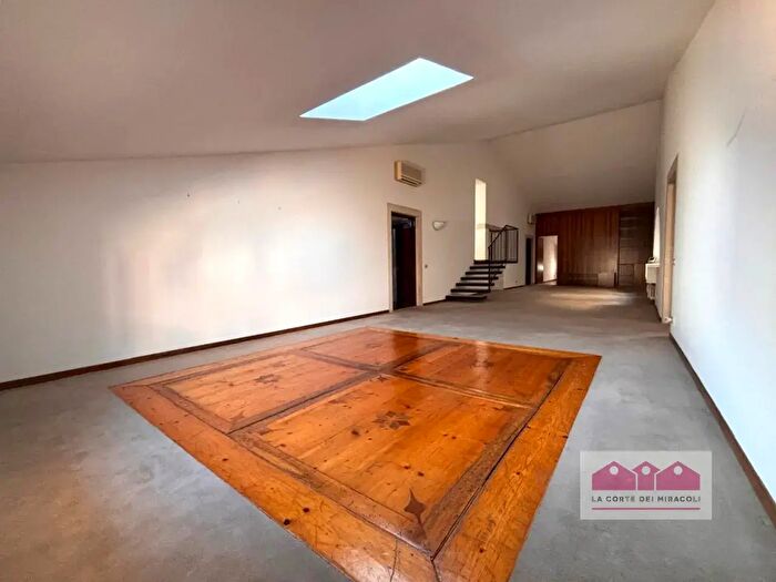 Appartamento con 5 locali in affitto in Contrà Valmerlara, Vicenza