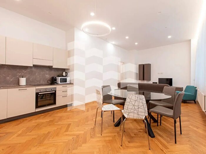 Appartamento trilocale in vendita in Corso di Porta Vittoria, Milano