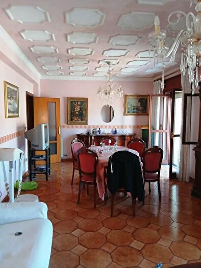 Appartamento con 5 locali in vendita in Via Fortunato, Baronissi