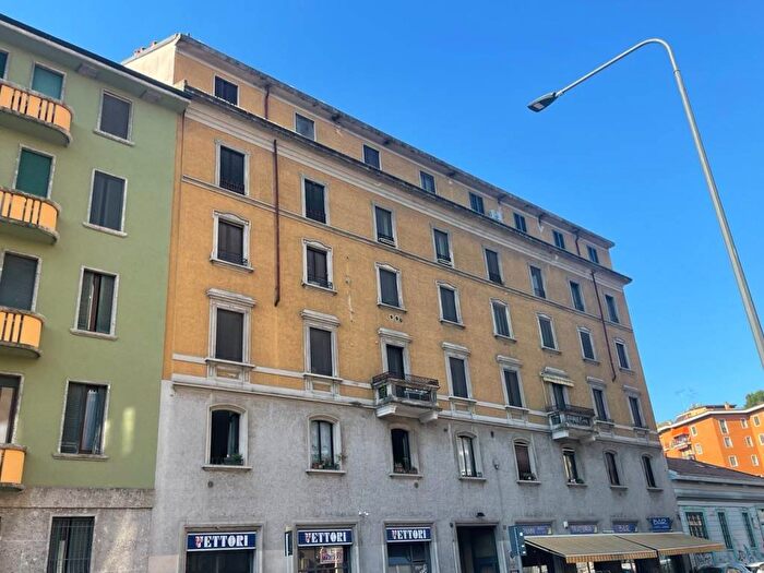Appartamento bilocale in affitto in Via Tertulliano, Lodi Brenta, Milano