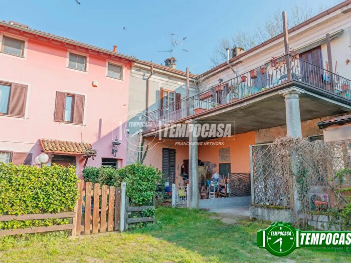 Appartamento quadrilocale in vendita in Via Milano, Giussago