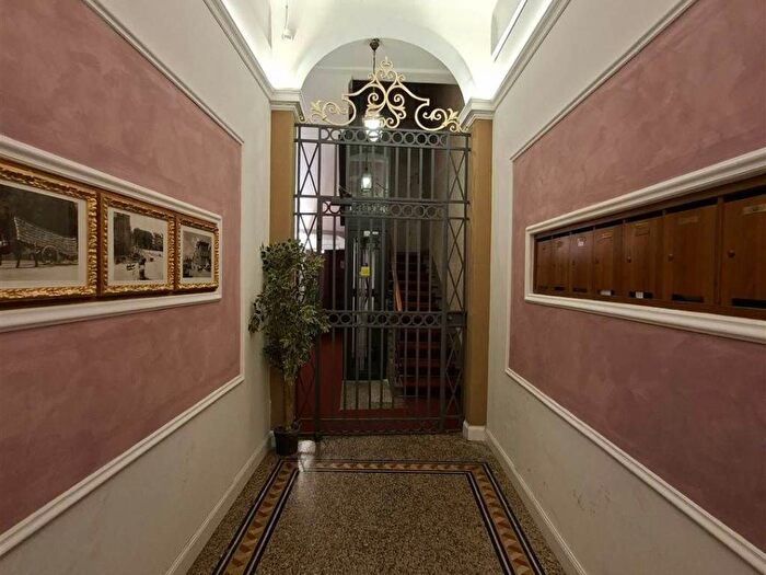 Appartamento quadrilocale in affitto in Santa Maria Novella, Firenze