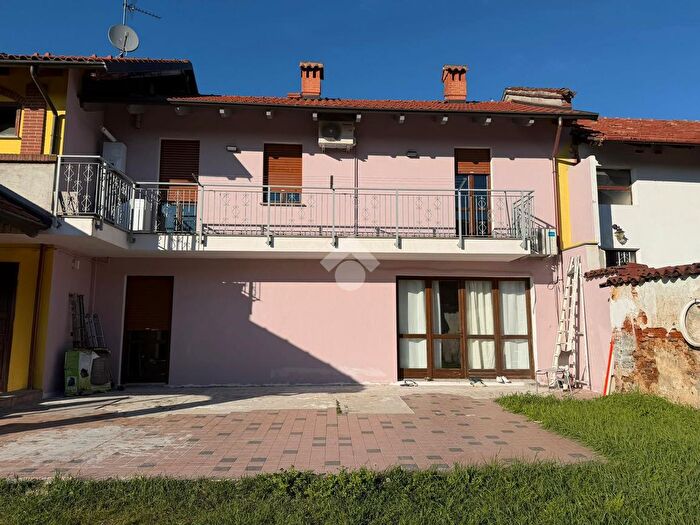Casa trilocale in vendita in Str Volvera, Orbassano