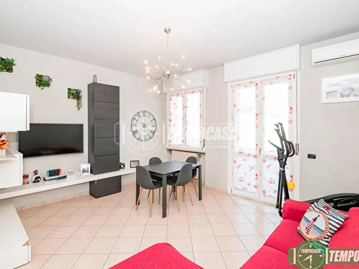 Appartamento trilocale in vendita in Via Vittorio Veneto, Salerano Sul Lambro