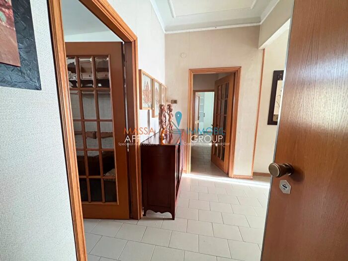 Appartamento con 5 locali in vendita in Via Galissano, Carrara