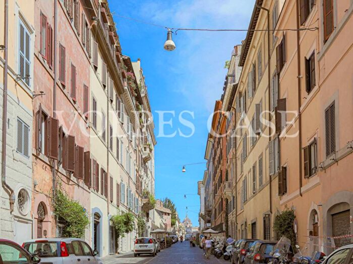 Appartamento trilocale in affitto in Via Panisperna, Monti, Roma