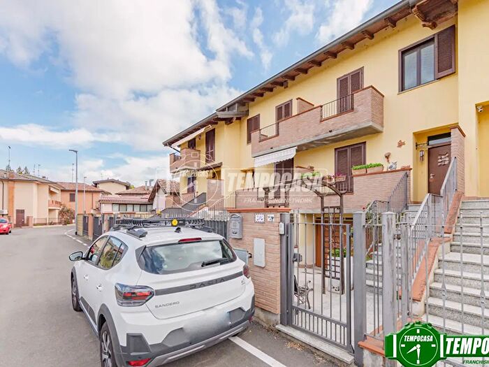 Casa quadrilocale in vendita in Vicolo Cantone Fermo, Filighera