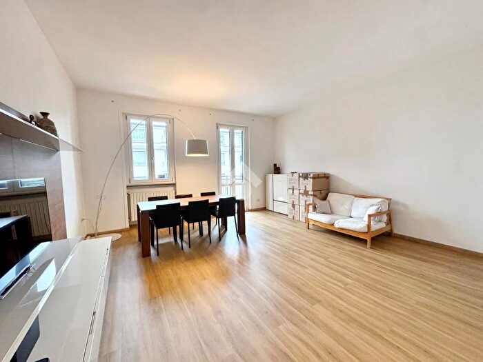 Appartamento quadrilocale in vendita in Via Magenta, Seregno