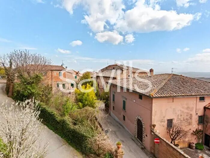 Appartamento con 6 locali in vendita in Via del Poliziano, Montepulciano