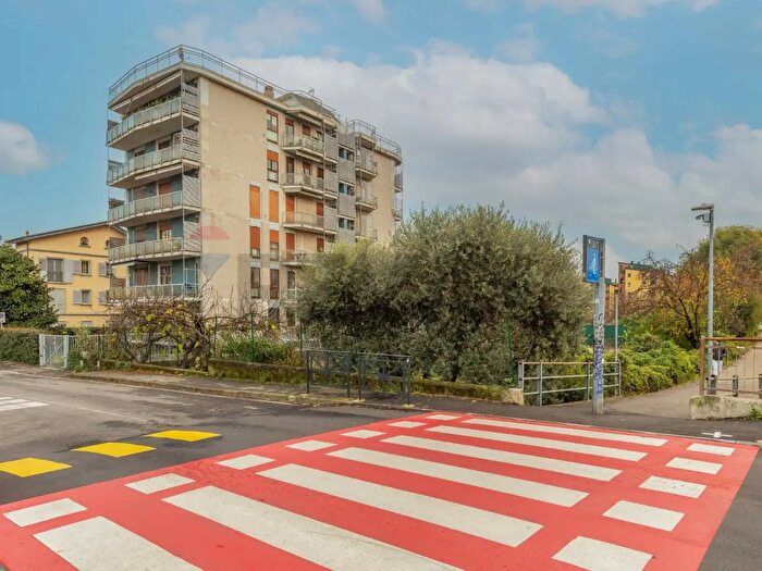 Appartamento trilocale in vendita in Via col di Lana, Monza