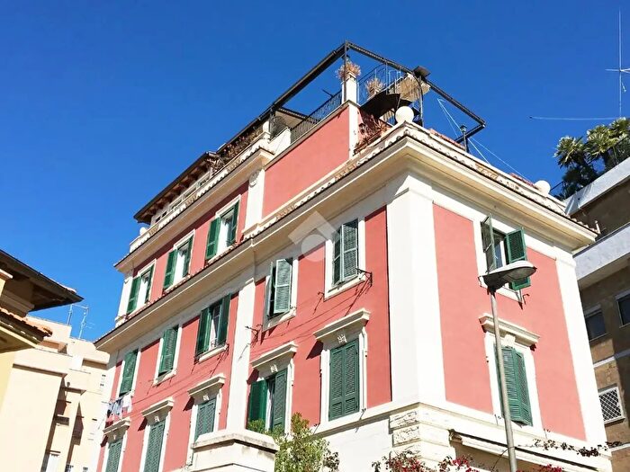 Appartamento trilocale in affitto in Via Quirico Filopanti, Roma