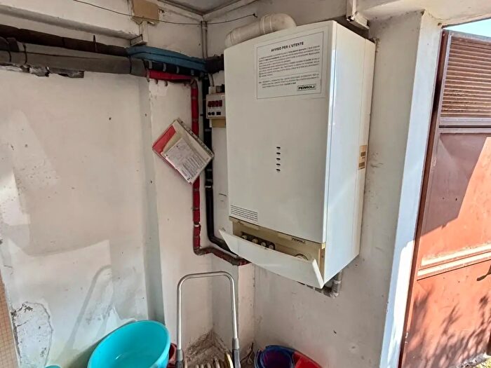 Casa con 8 locali in vendita in Volterrana, Terricciola